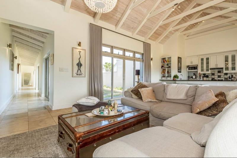 To Let 3 Bedroom Property for Rent in Lake Michelle Western Cape
